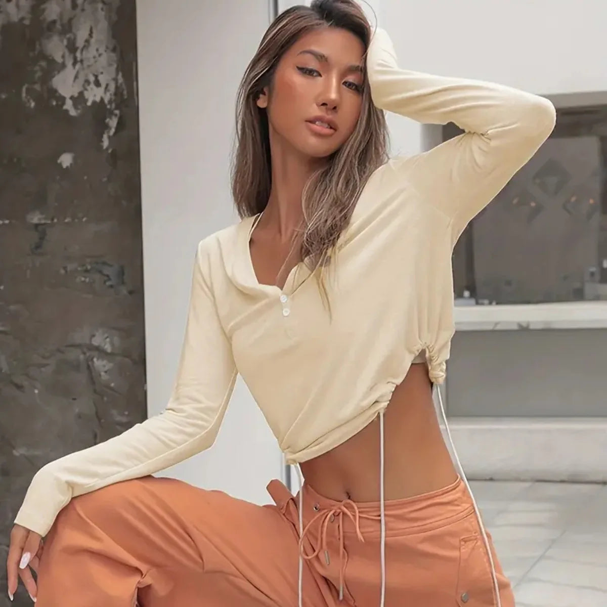 Women's Long Sleeve Gym Crop Top With Twist Deep V
